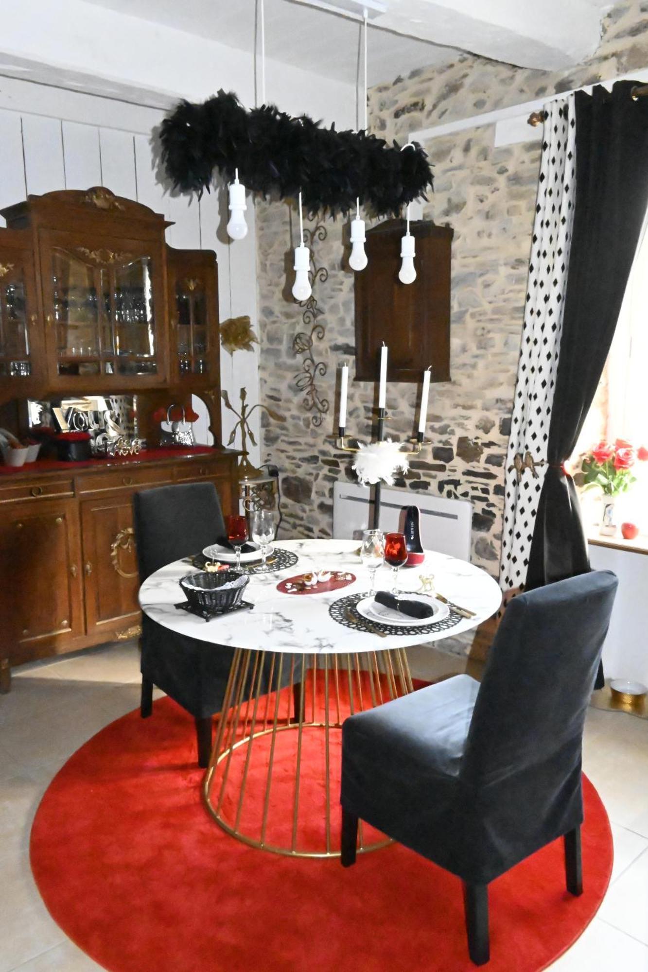 Love Room Donjon Dol In Love Bdsm Dol-de-Bretagne Exterior foto